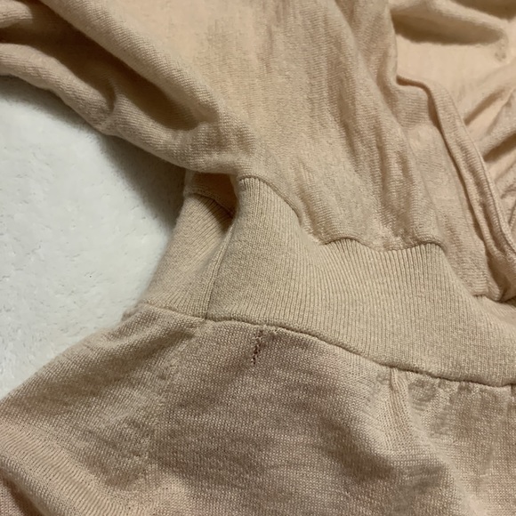 Bcbg Marino wool 3/4 length flowy top cream/rose hue - Picture 5 of 5